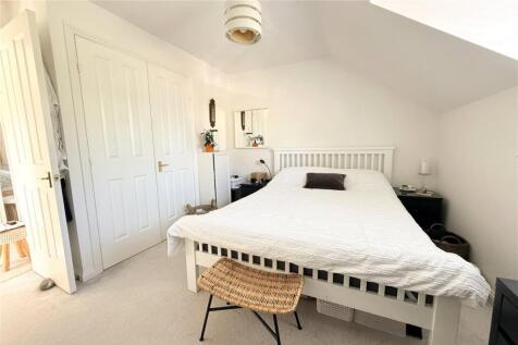 Bedroom 1 Photo 2