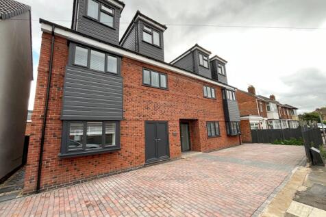 2-bed flat on Medina Road, Leicester, LE3, £1,100/mo