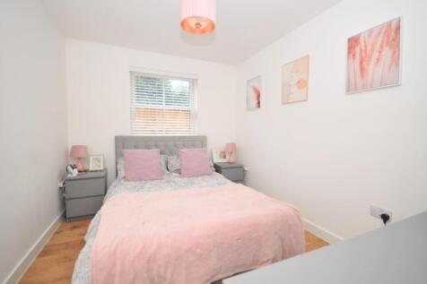 VicBedroom1