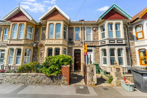 3 bed terraced house for sale