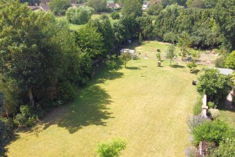 Elevated Rear Garden Overview 739