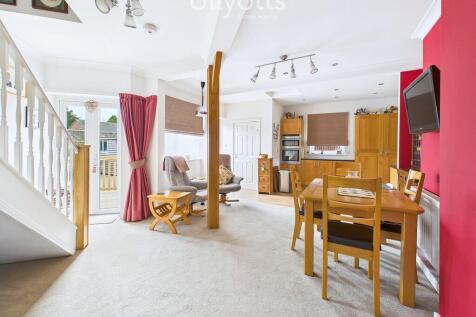 Day Room/Kitchen