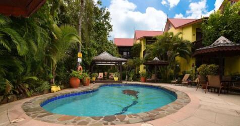 Hotel Pool