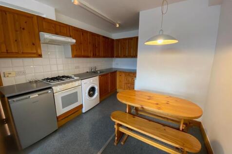 KITCHEN DINING AREA.jpg