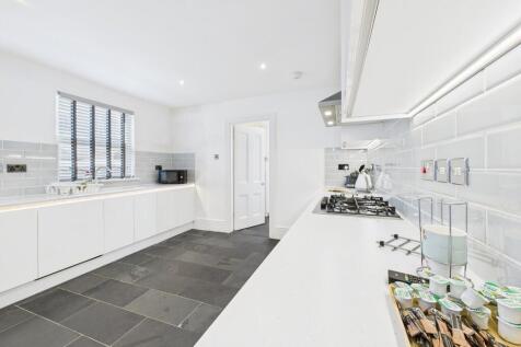 CAM03974G0-PR0120...