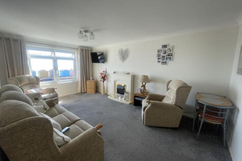 Landguard Court, Felixstowe photo 3