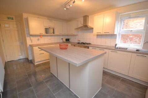 7-bed house on Upper Redlands Road, Reading, £5,075/mo