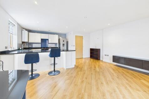 CAM02854G0-PR0445...