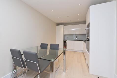 Kitchen/Dining Area