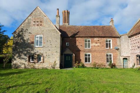 4 bed Farmhouse to rent Posenhall, Broseley TF12 