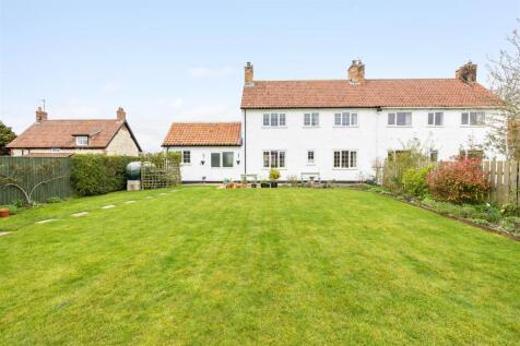 Brickyard Cottage 1 External-5.jpg