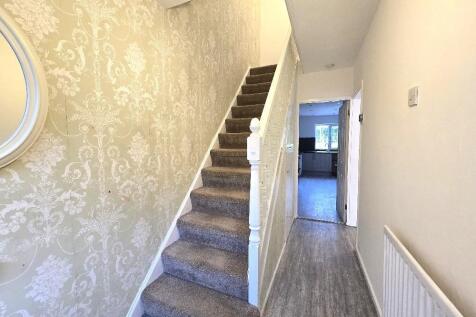 Rutherglen Avenue, Whitley - Hallway