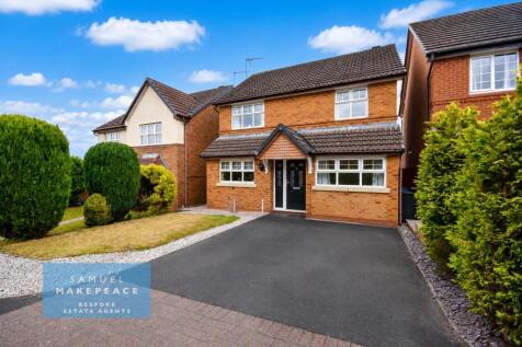 Gorgeous Four Bedroom Detached Property with Spac