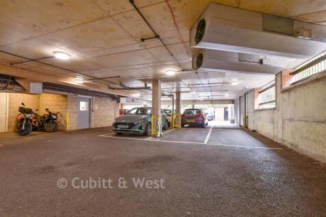 Driveway/Parking