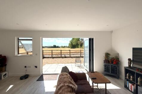 Dutch Barn, High Street, Upper Dean, Huntingdon, Bedfordshire, PE28 0NF photo 4