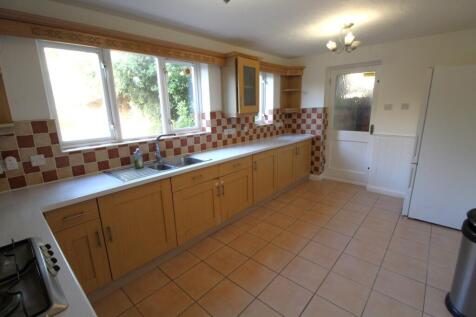 Denehurst Gardens Langdon Hills, Langdon Hills, Basildon, Essex, SS16 photo 5