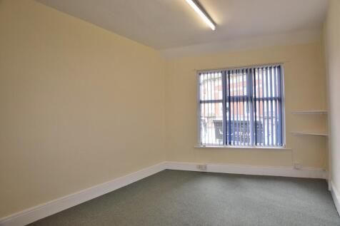 Commercial Property to rent Image 4