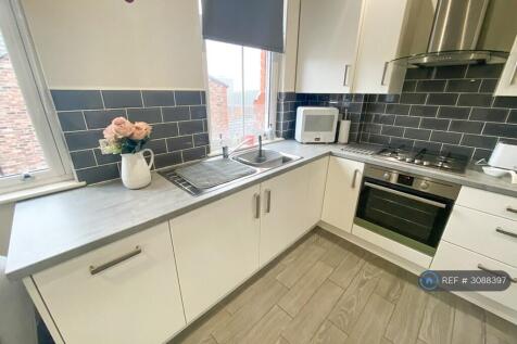Gladstone Street, Woolton, Liverpool, L25 photo 2