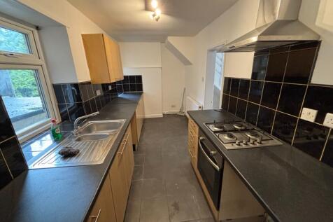 Halifax Road, Keighley, BD21 photo 2