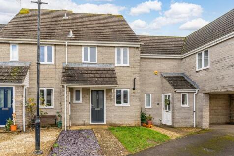 2-bed terraced on Sherwood Road, Tetbury, GL8, £1,200/mo