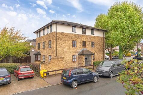 Swallows Court-11.JPG