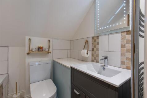 Brook Lane 31 Bathroom-1.jpg