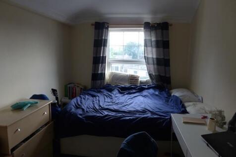 Bed 2.jpg