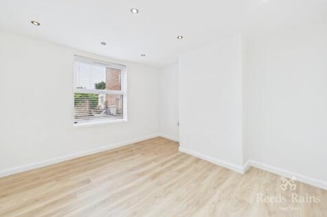 Crompton Road, Macclesfield, Cheshire, SK11 photo 3