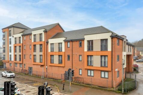 8 Charles Court, Railway View, Kettering-9.jpg