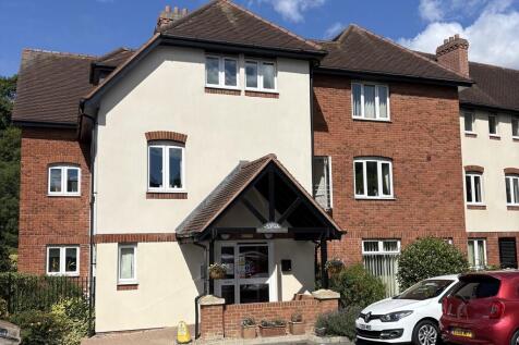 Holme Oaks Court