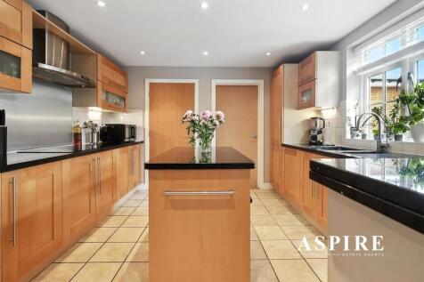 Aspire Estate Agents2.jpg