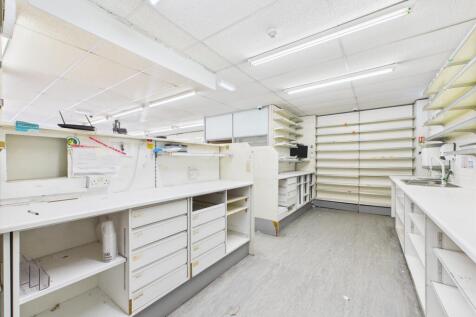 CAM03481G0-PR0106-STILL008