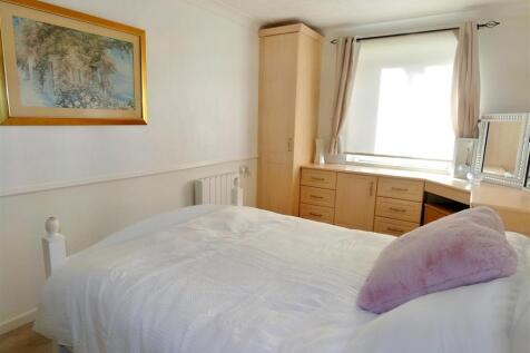 P1040558 (Large).jpg