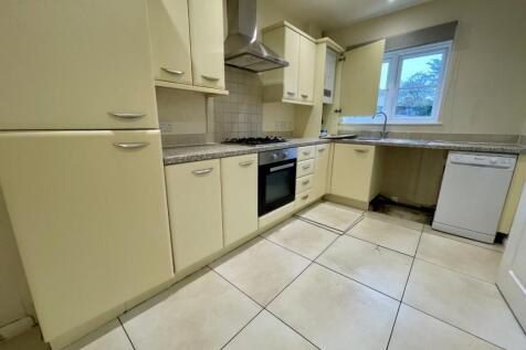 Natasha Gardens, Poole, Dorset, BH12 photo 5