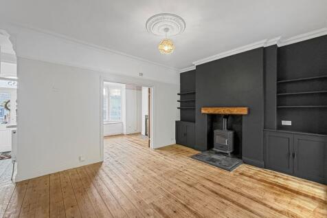 Sitting/Dining Room
