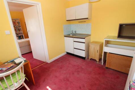 Room off bedroom 2.JPG
