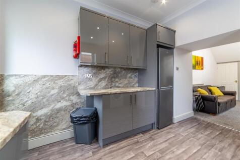 Available June 2027, £180pppw - Cavendish Place, Jesmond photo 4