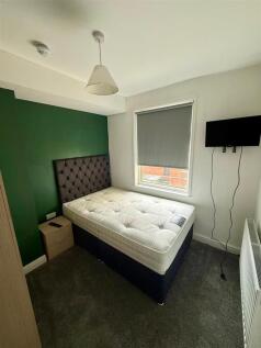 2bd0fd5f-5f7a-476a-9882-2b5741f83dd7.jpg
