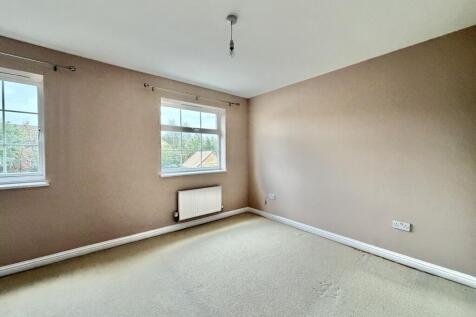 Chapman Way, Eynesbury, St Neots, Cambridgeshire photo 3