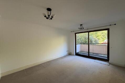 235 Sanderstead Road, South Croydon photo 3
