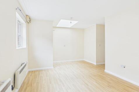 Chelsea Court, Gloucester, GL1 photo 2