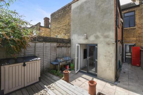 08-841dGCWT - 8 Felixstowe Road - Gdn 3 -Original 