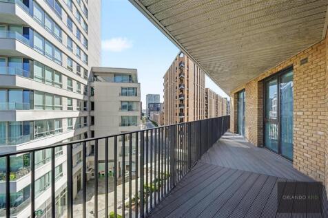 Flat 30, 3 Mercier Court E16 2JW-6.jpg