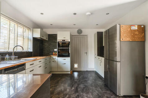 1329829-21-6887a8...