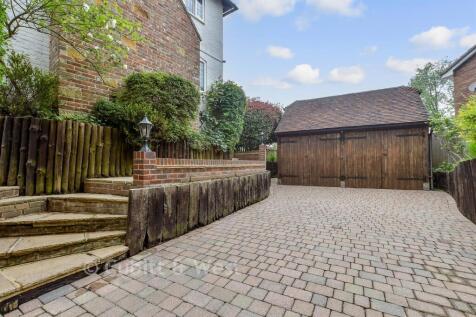 Driveway/Parking
