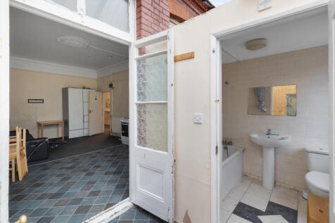 16 Palace Road, Streatham Hill, London, SW2 3NG