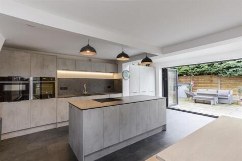 8_Appleton_Court_3.jpg