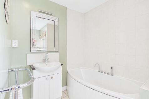 1 Park Lane - Bathroom