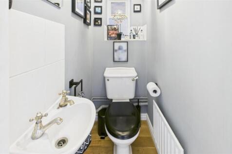 DOWNSTAIRS WC.jpg