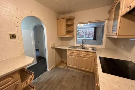 Park Road, Eccleshill, Bradford, West Yorkshire, BD10 photo 3
